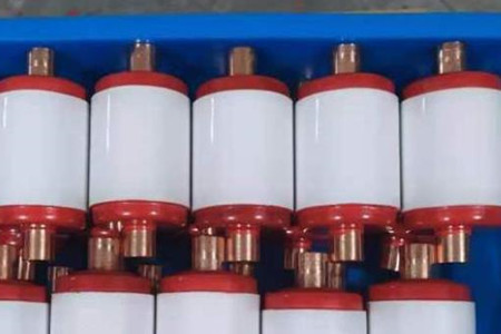 真空滅弧室的結(jié)構(gòu)、工作原理、特點以及應(yīng)用