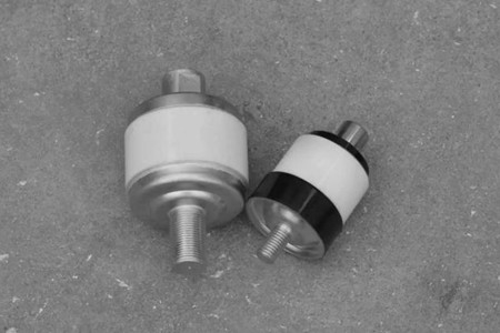 真空開關(guān)管外絕緣被擊穿的原因有哪些？